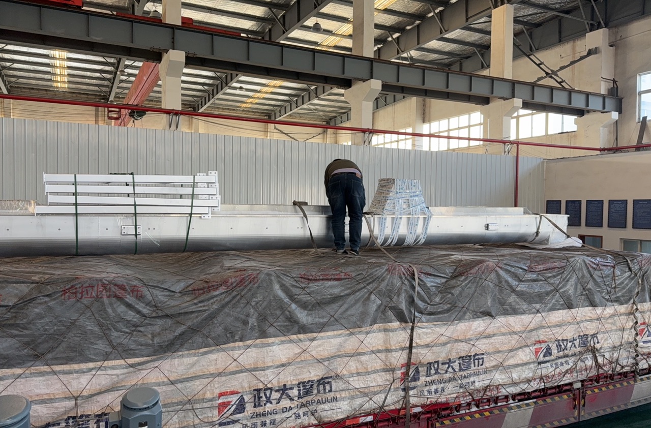 Szállítószalag rendszerünket Chengduba szállították!